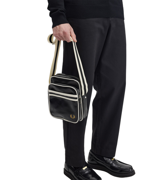 Classic Shoulder Bag - Black