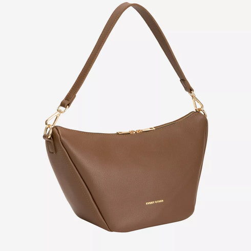 V Line Shoulder Bag M - Brown