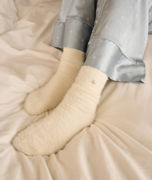 Gift Boxed Fluffy Socks | Star | Off White | One Size