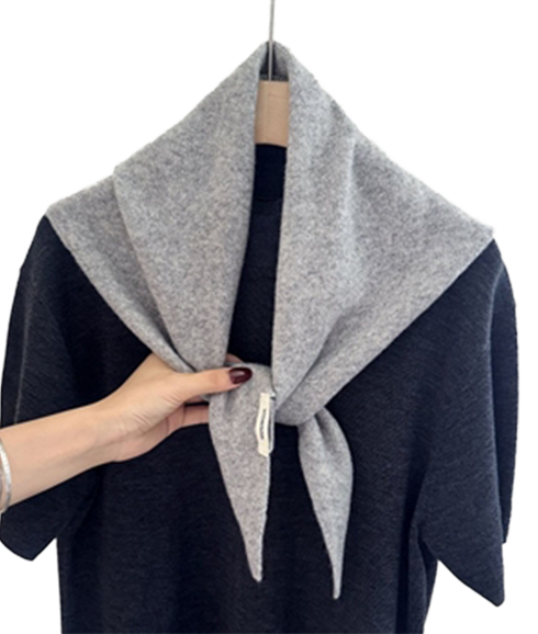 Wool Triangle Scarf - Light Grey